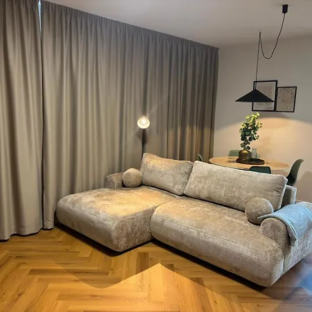 A&d Monaco *